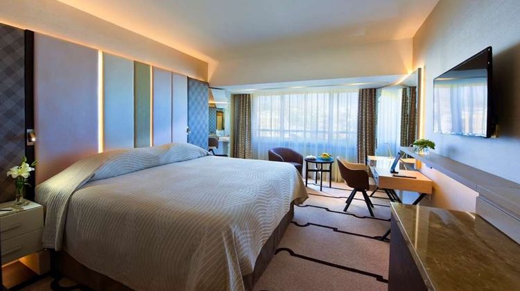 Four Seasons Hotel Room