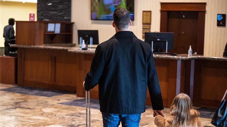 <b>Deerfoot Inn & Casino Lobby</b>. Images powered by <a href="https://iceportal.shijigroup.com/" title="IcePortal" target="_blank">IcePortal</a>.