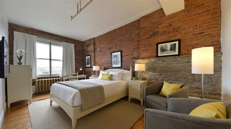 Auberge Saint-Pierre Room