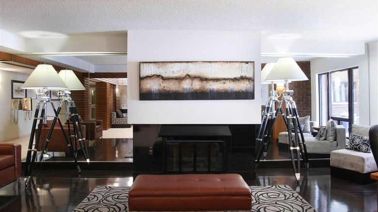 <b>Admiral Inn Lobby</b>. Images powered by <a href="https://iceportal.shijigroup.com/" title="IcePortal" target="_blank">IcePortal</a>.
