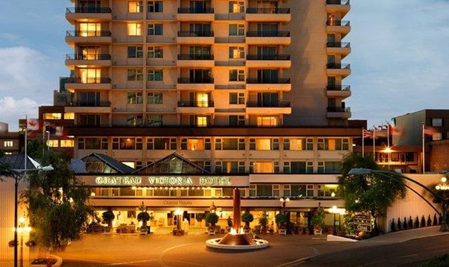 Chateau Victoria Hotel & Suites Exterior