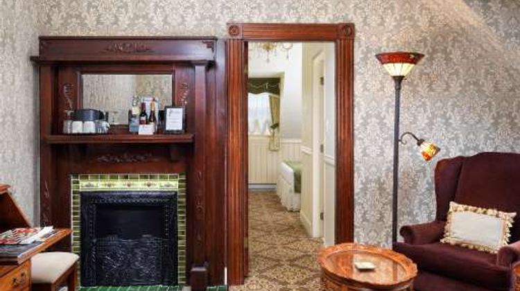 Pendray Inn & Tea House Suite