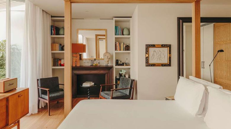 <b>Hotel Pulitzer Barcelona Suite</b>. Images powered by <a href=https://www.travelagewest.com/Hotels/Barcelona/