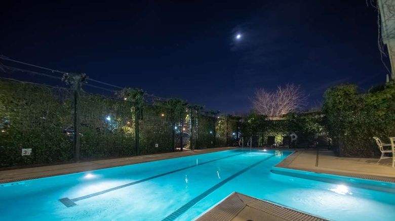 <b>Proximity Hotel Pool</b>. Images powered by <a href="https://iceportal.shijigroup.com/" title="IcePortal" target="_blank">IcePortal</a>.
