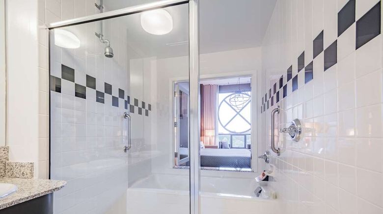 <b>Proximity Hotel Room</b>. Images powered by <a href="https://iceportal.shijigroup.com/" title="IcePortal" target="_blank">IcePortal</a>.