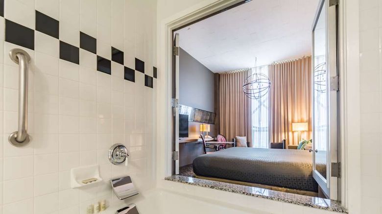 <b>Proximity Hotel Room</b>. Images powered by <a href="https://iceportal.shijigroup.com/" title="IcePortal" target="_blank">IcePortal</a>.