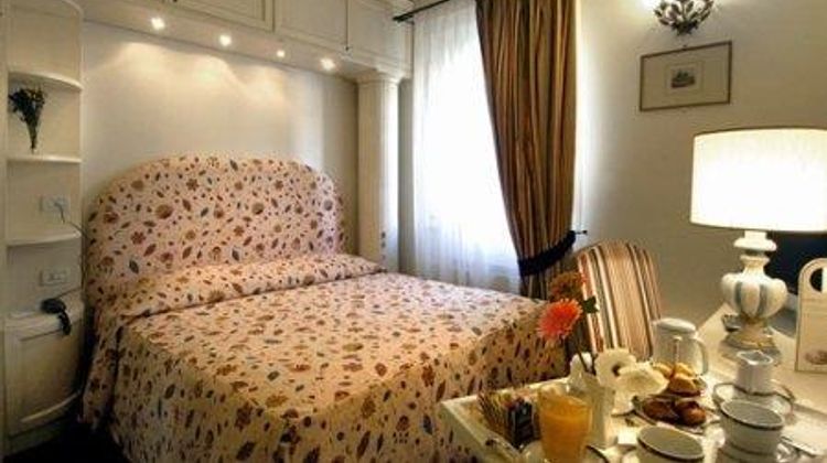 Relais dei Fiori Room