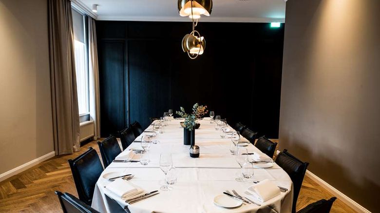 <b>Pillows Grand Hotel Ter Borch Restaurant</b>. Images powered by <a href="https://iceportal.shijigroup.com/" title="IcePortal" target="_blank">IcePortal</a>.