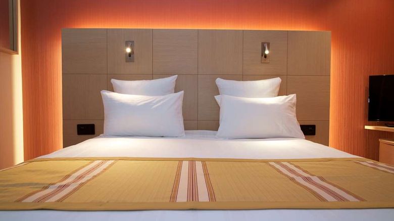 <b>Nash Airport Hotel Room</b>. Images powered by <a href="https://iceportal.shijigroup.com/" title="IcePortal" target="_blank">IcePortal</a>.