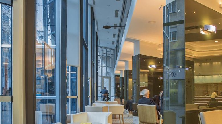 <b>Dubrovnik Hotel Lobby</b>. Images powered by <a href="https://iceportal.shijigroup.com/" title="IcePortal" target="_blank">IcePortal</a>.