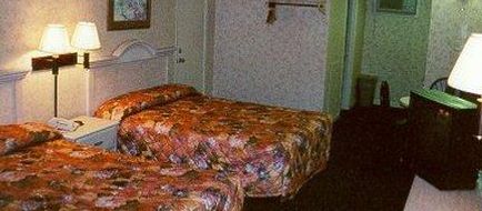 Sea Dunes Oceanfront Inn Room