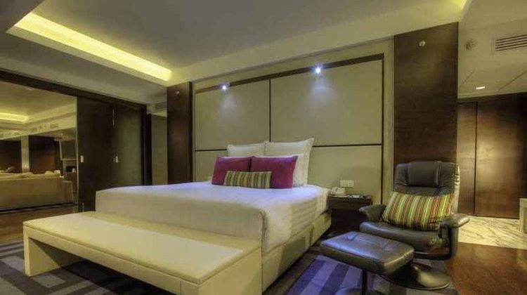 Avari Towers Karachi Room