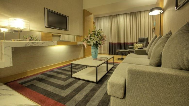 <b>Avari Towers Karachi Suite</b>. Images powered by <a href="https://iceportal.shijigroup.com/" title="IcePortal" target="_blank">IcePortal</a>.