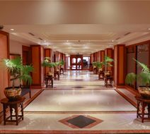 Avari Towers Karachi Lobby