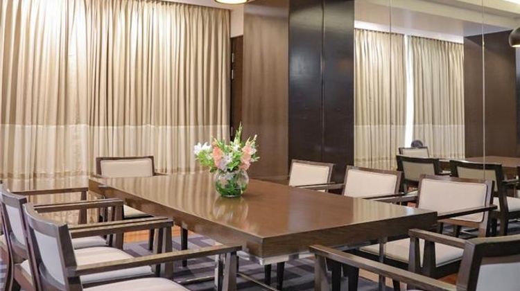 Avari Towers Karachi Suite