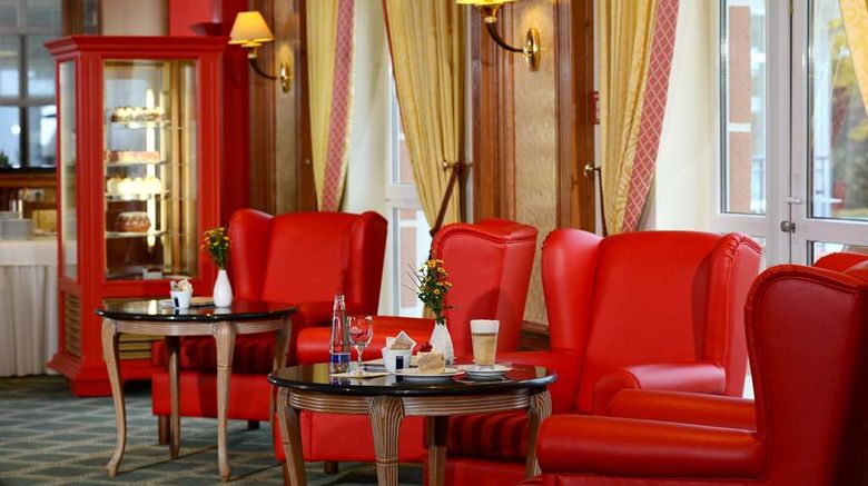 <b>The Monarch Hotel Restaurant</b>. Images powered by <a href="https://iceportal.shijigroup.com/" title="IcePortal" target="_blank">IcePortal</a>.