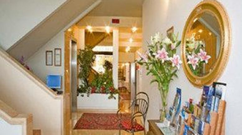 <b>Hotel Bareta Lobby</b>. Images powered by <a href="https://iceportal.shijigroup.com/" title="IcePortal" target="_blank">IcePortal</a>.