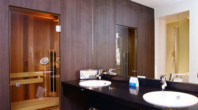<b>Amrath Grand Hotel de l'Empereur Suite</b>. Images powered by <a href="https://iceportal.shijigroup.com/" title="IcePortal" target="_blank">IcePortal</a>.