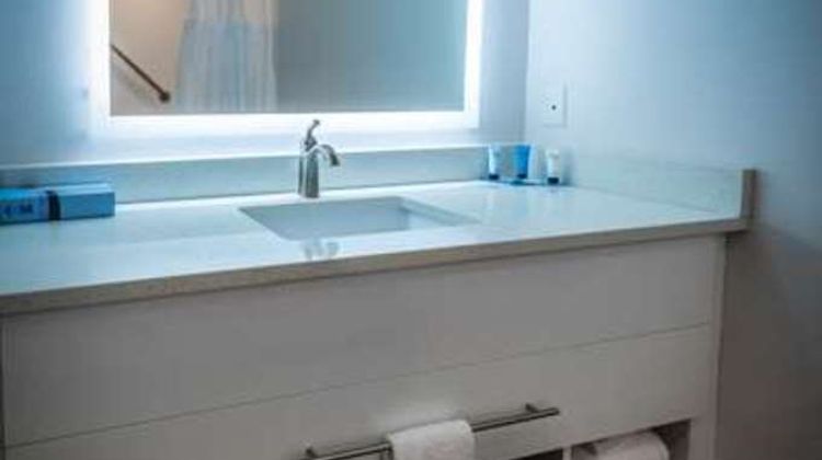 Palmera Inn and Suites Room
