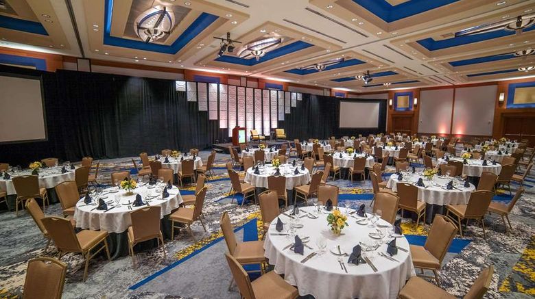 <b>Georgia Tech Hotel and Conference Center Ballroom</b>. Images powered by <a href="https://iceportal.shijigroup.com/" title="IcePortal" target="_blank">IcePortal</a>.