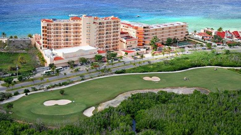 <b>El Cozumeleno Beach Resort Exterior</b>. Images powered by <a href="https://iceportal.shijigroup.com/" title="IcePortal" target="_blank">IcePortal</a>.