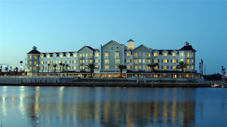 The Waterfront Inn Exterior