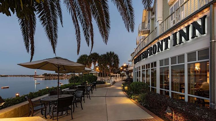 The Waterfront Inn Exterior