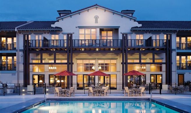 Walnut Beach Resort Exterior