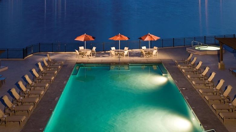 <b>Walnut Beach Resort Pool</b>. Images powered by <a href="https://iceportal.shijigroup.com/" title="IcePortal" target="_blank">IcePortal</a>.