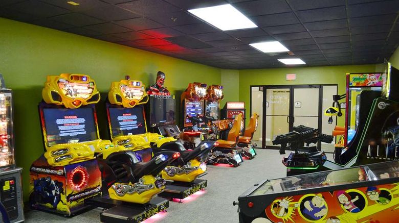 <b>Rosen Inn Recreation</b>. Images powered by <a href="https://iceportal.shijigroup.com/" title="IcePortal" target="_blank">IcePortal</a>.