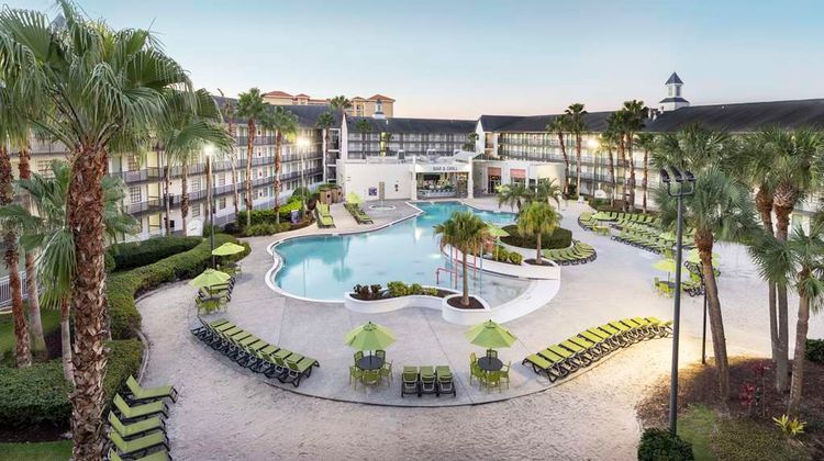 Avanti Resort Orlando Pool