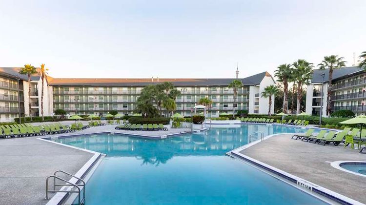 Avanti Resort Orlando Pool