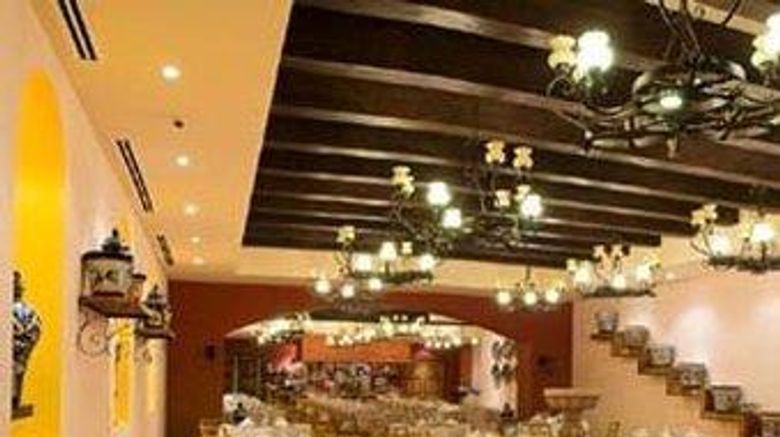 <b>Ocean Coral & Turquesa Restaurant</b>. Images powered by <a href="https://iceportal.shijigroup.com/" title="IcePortal" target="_blank">IcePortal</a>.