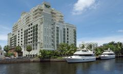 Riverside Hotel