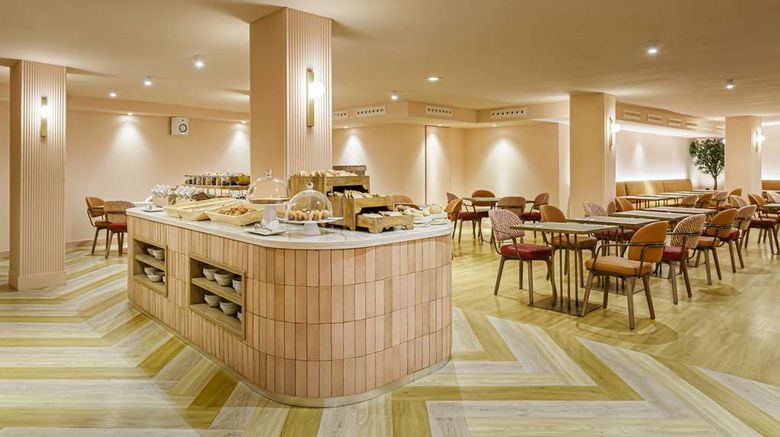<b>Room Mate Hotel Leo Restaurant</b>. Images powered by <a href="https://iceportal.shijigroup.com/" title="IcePortal" target="_blank">IcePortal</a>.