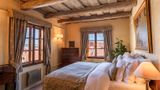 Golden Well Hotel Suite