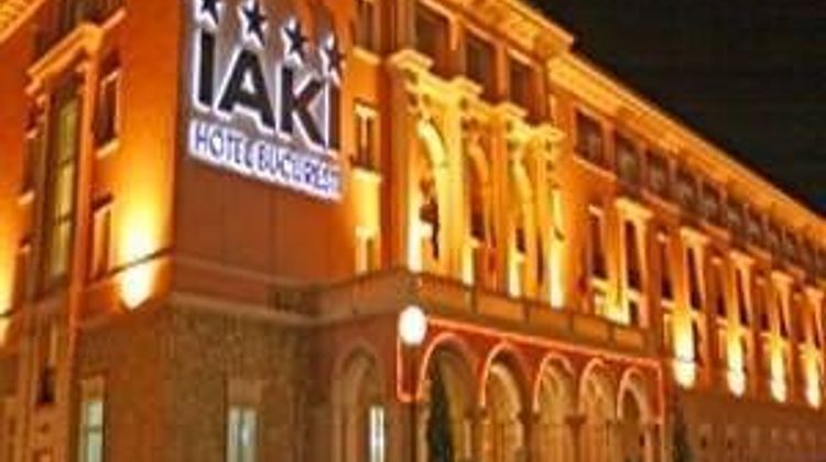 Iaki Hotel Exterior