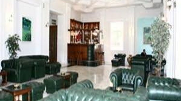 Iaki Hotel Lobby