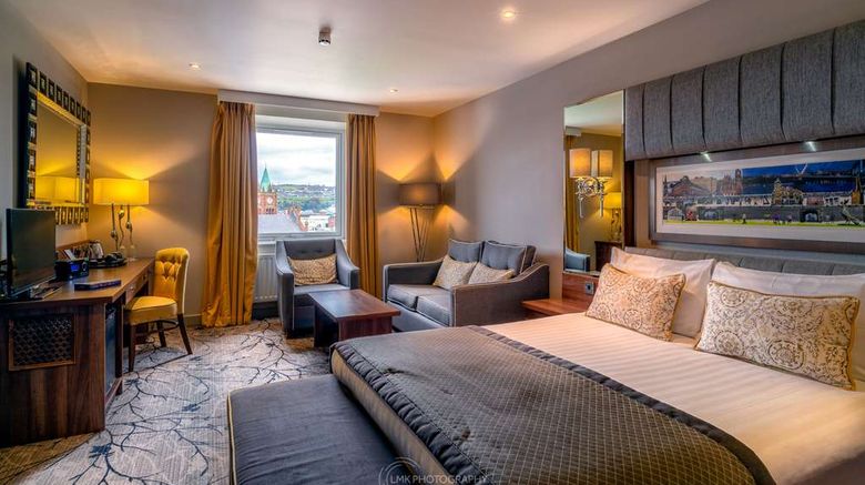 <b>City Hotel Room</b>. Images powered by <a href="https://iceportal.shijigroup.com/" title="IcePortal" target="_blank">IcePortal</a>.