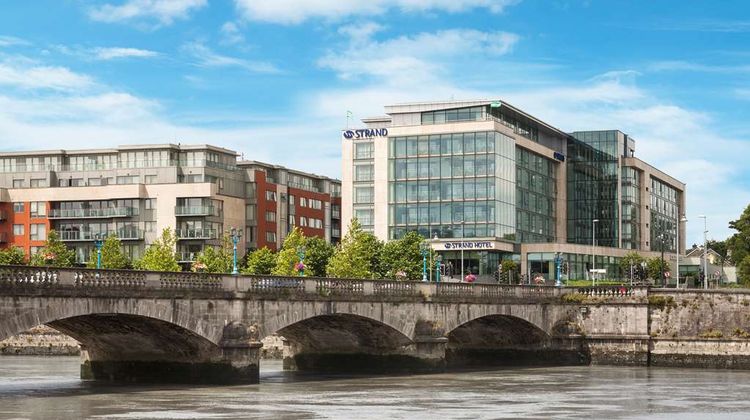 Limerick Strand Hotel Exterior