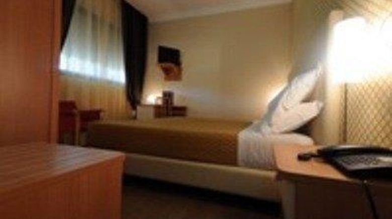<b>Hotel Riviera Room</b>. Images powered by <a href="https://iceportal.shijigroup.com/" title="IcePortal" target="_blank">IcePortal</a>.