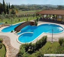 Parmenide Farm Holiday Pool