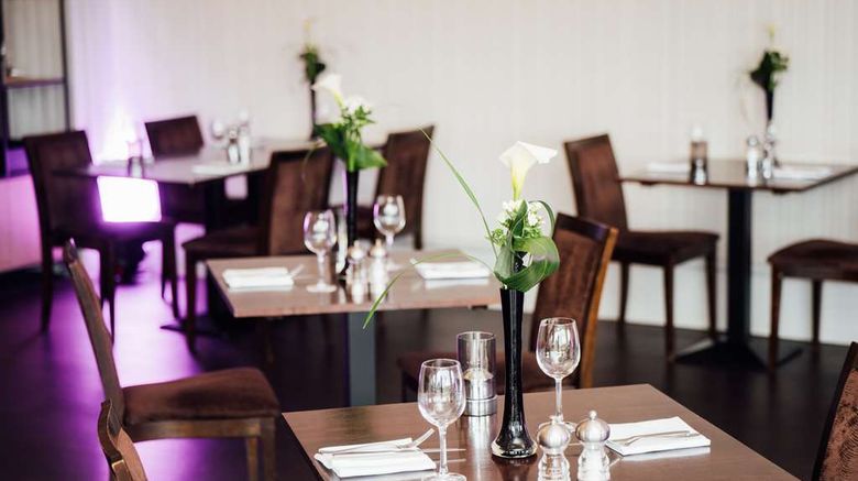 <b>Golden Jubilee Conference Hotel Restaurant</b>. Images powered by <a href="https://iceportal.shijigroup.com/" title="IcePortal" target="_blank">IcePortal</a>.