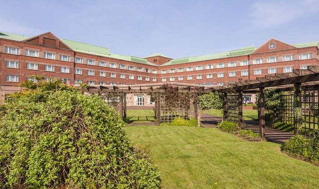 Golden Jubilee Conference Hotel Exterior