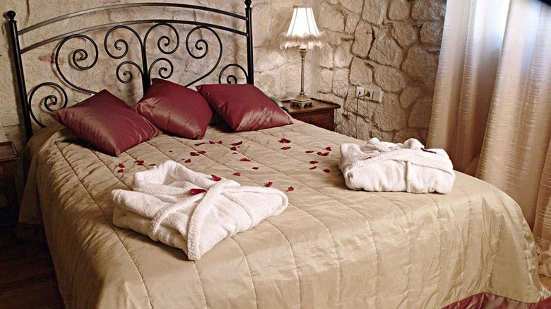 <b>Petrino Suites Hotel Room</b>. Images powered by <a href="https://iceportal.shijigroup.com/" title="IcePortal" target="_blank">IcePortal</a>.