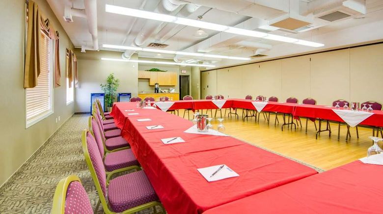<b>Peavine Inn & Suites Meeting</b>. Images powered by <a href="https://iceportal.shijigroup.com/" title="IcePortal" target="_blank">IcePortal</a>.