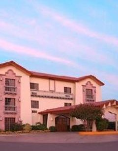 Quinta Dorada Hotel & Suites