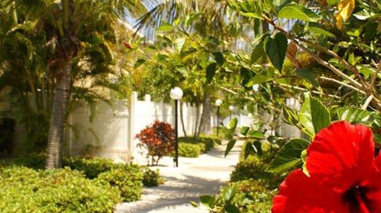 Barefoot Beach Resort Exterior