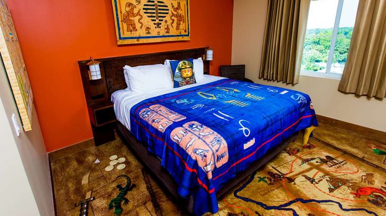<b>LEGOLAND Florida Resort Room</b>. Images powered by <a href="https://iceportal.shijigroup.com/" title="IcePortal" target="_blank">IcePortal</a>.