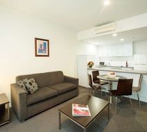 Franklin Central Apartments Room